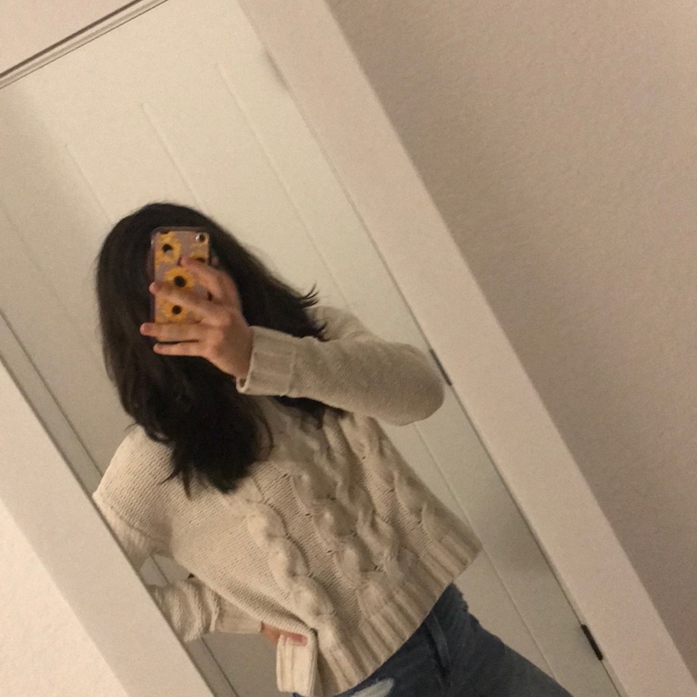 Woman’s American Eagle Sweater